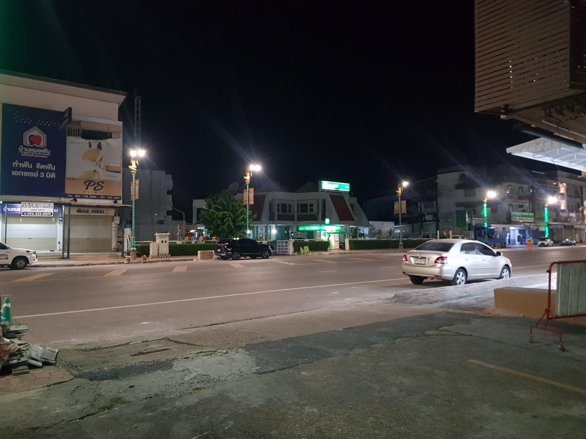 Sp Residence Nakhon Phanom Buitenkant foto